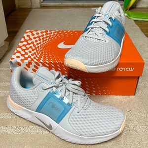 Nike Women NIB size 10.5